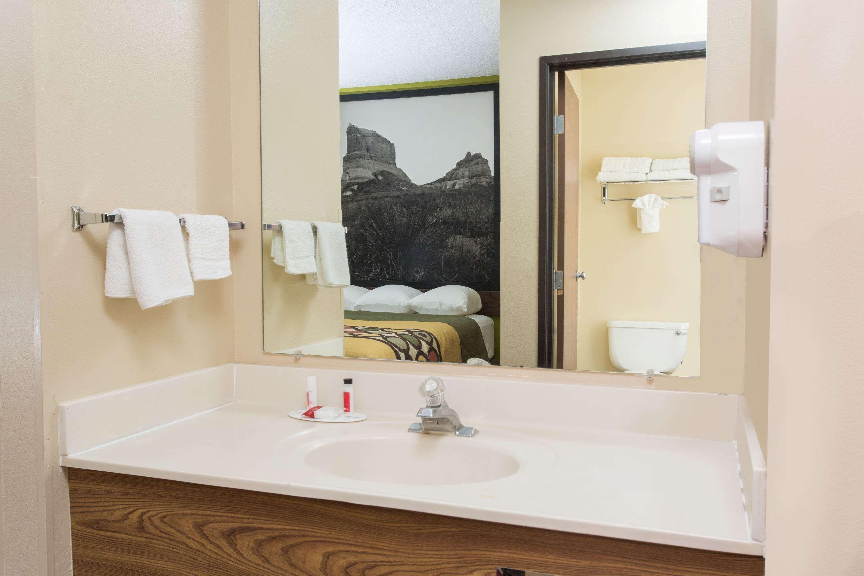 Hotel Super 8 By Wyndham Chadron Ne Extérieur photo