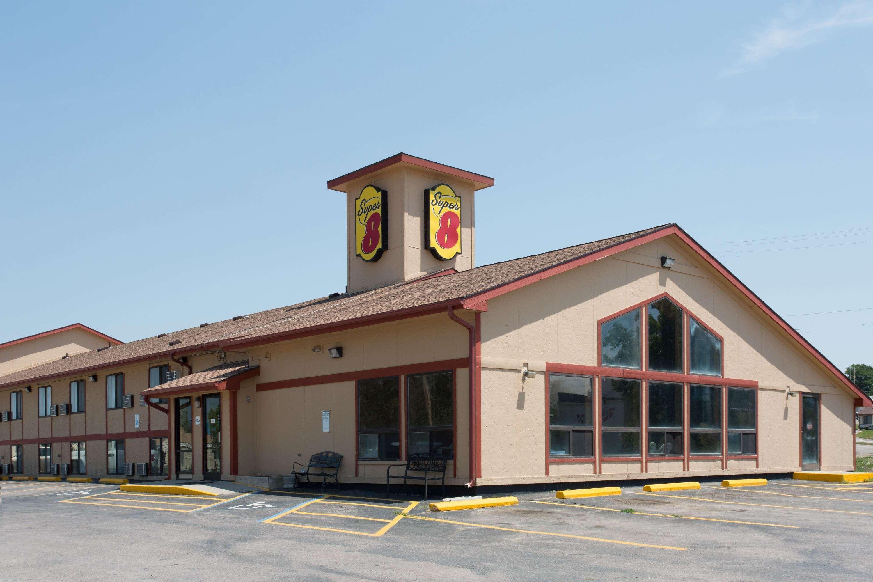 Hotel Super 8 By Wyndham Chadron Ne Extérieur photo